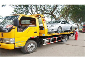 双鸭山附近24小时汽车拖车服务热线