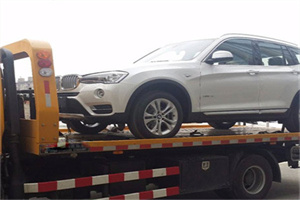 双鸭山拖车24小时服务电话